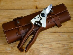 Baumschere Felco mit Ledergriff