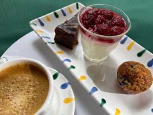 Joghurtcreme mit Himbeermus