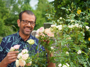 Plo mit Rosen