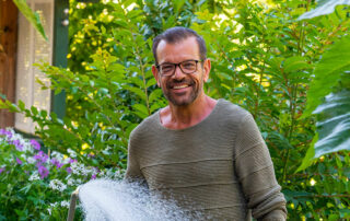 Ploberger beim Gießen
