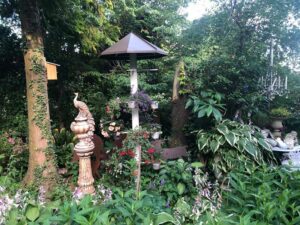 Ein elfenhafter Garten in Stubenberg (Bild: ORF/Talk TV/Lena Weithofer)