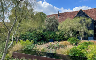 The Barn der Privatgarten von Ton Stuart smith