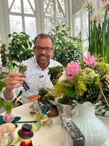 Der Biogärtner mit Silvester-Pflanzen