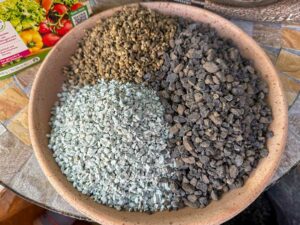 Lava, Bims und Zeolith