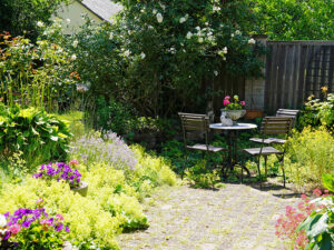 Natur im Garten (Bild Mayrhofer)