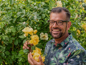 Plo mit "seiner" Rose