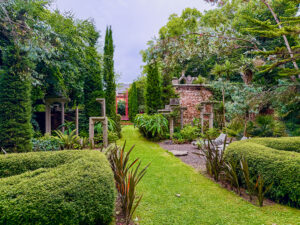 Ruinen im Garten Cork-Lodge