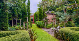 Ruinen im Garten Cork-Lodge